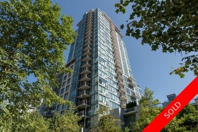 Coal Harbour Condo for sale: Cascina at Waterfront Place 2 bedroom  Stainless Steel Appliances, Granite Countertop, Plush Carpet 1,435 sq.ft. (Listed 2015-07-05)